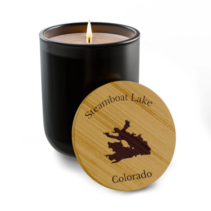 Colorado  Steamboat  Lake  Engraved  Candle  other  position  view  from  front  true  noir  (matte).webp