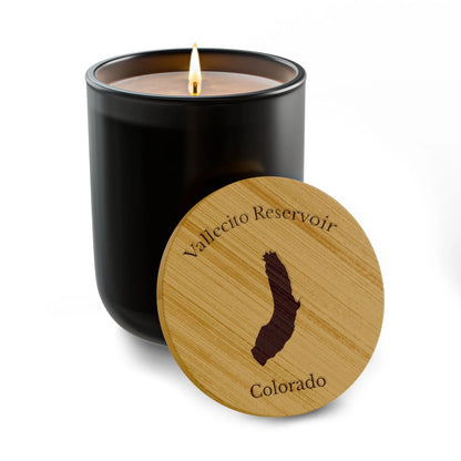 Colorado  Vallecito  Reservoir  Engraved  Candle  other  position  view  from  front  true  noir  (matte).webp