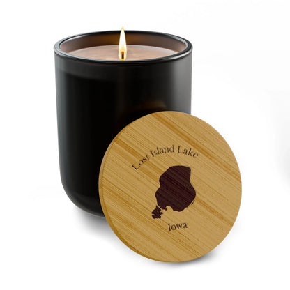 Iowa  Lost  Island  Lake  Engraved  Candle  other  position  view  from  front  true  noir  (matte).webp