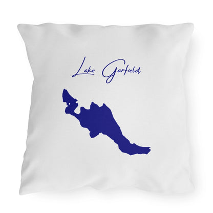 Massachusetts  Lake  Garfield  Outdoor  Pillow  front  position  view  from  front  20  x  20.webp