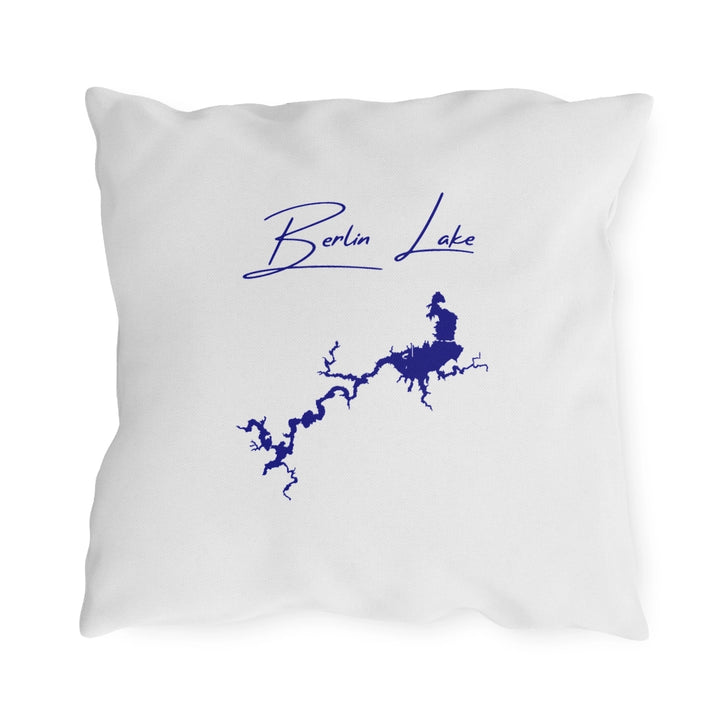 Ohio  Berlin  Lake  Outdoor  Pillow  back  position  view  from  back  18  x  18.webp